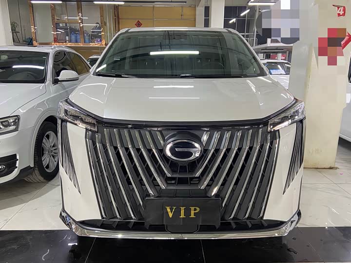 Фото 2 - GAC Trumpchi M8