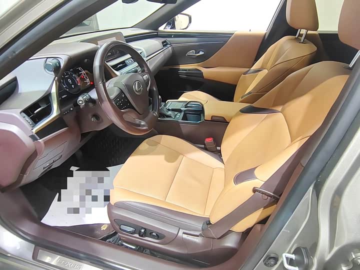 Фото 4 - Lexus ES