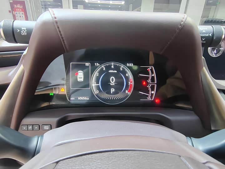 Фото 6 - Lexus ES