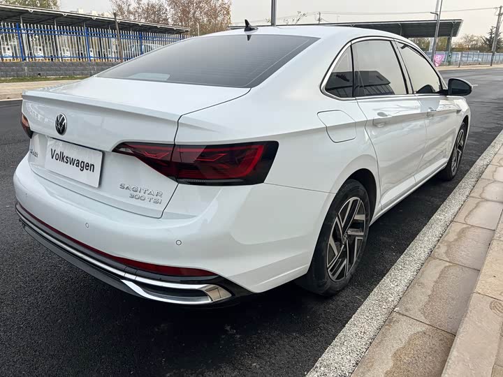 Фото 3 - Volkswagen Sagitar L