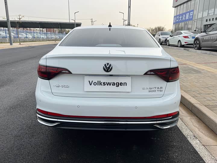Фото 4 - Volkswagen Sagitar L