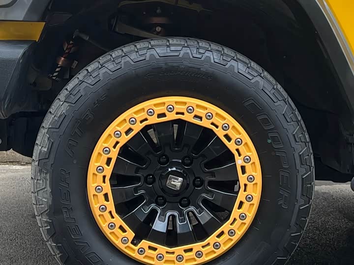 Фото 3 - Tank 300