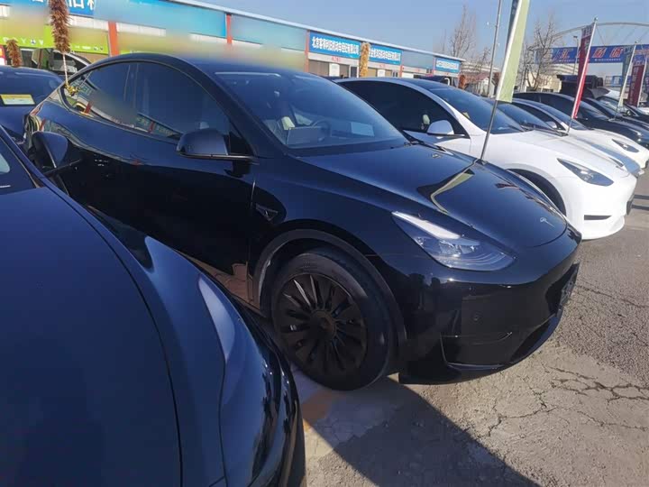 Фото 4 - Tesla Model Y