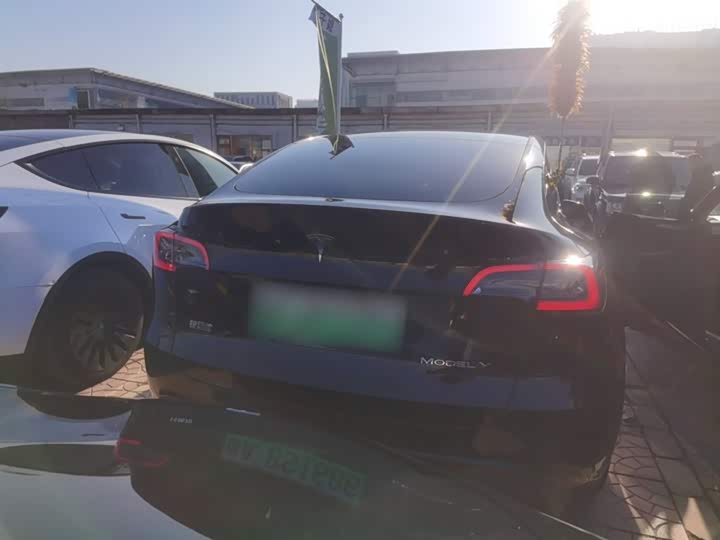 Фото 6 - Tesla Model Y