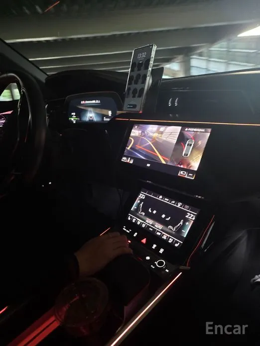 Фото 9 - Audi e-tron