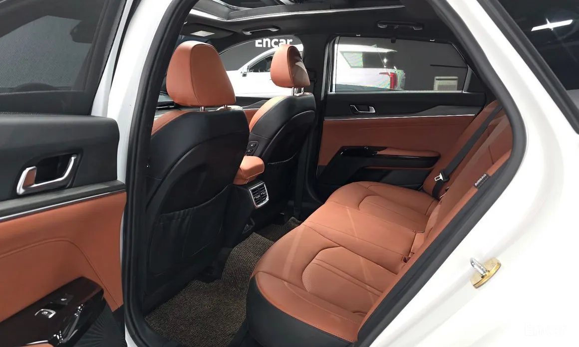 Фото 13 - Kia K5