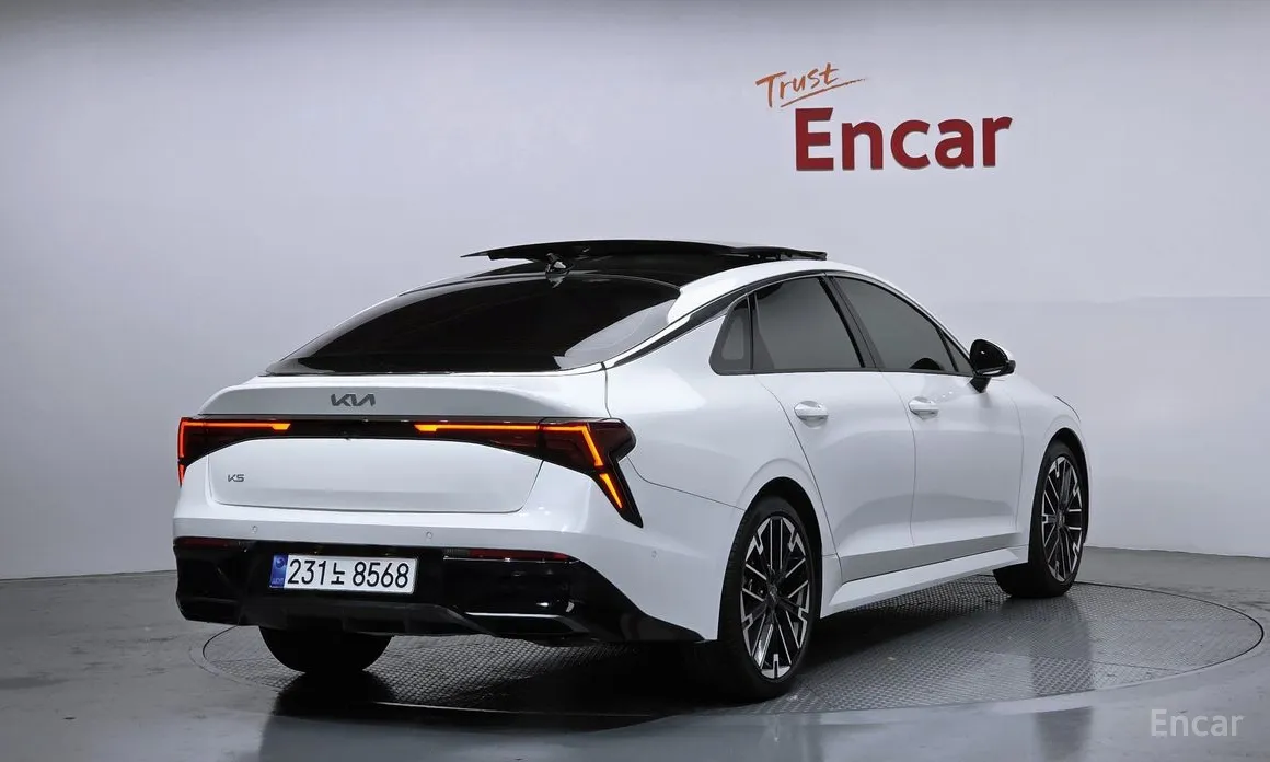 Фото 2 - Kia K5