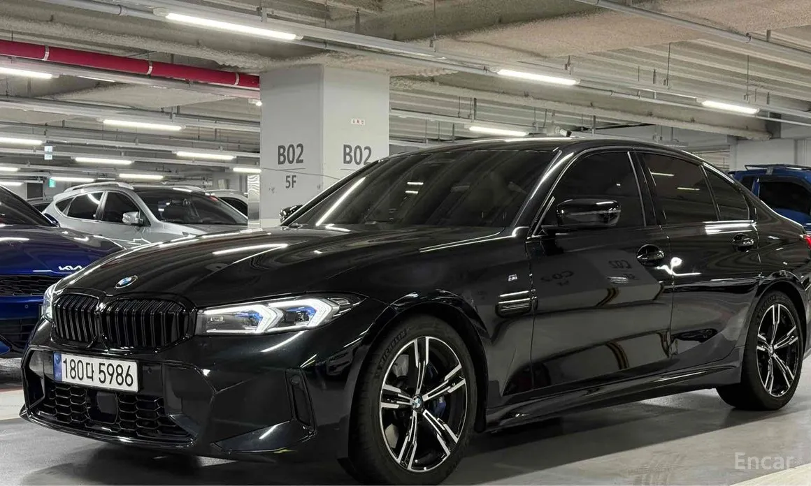 Photo 1 - BMW 3 Series