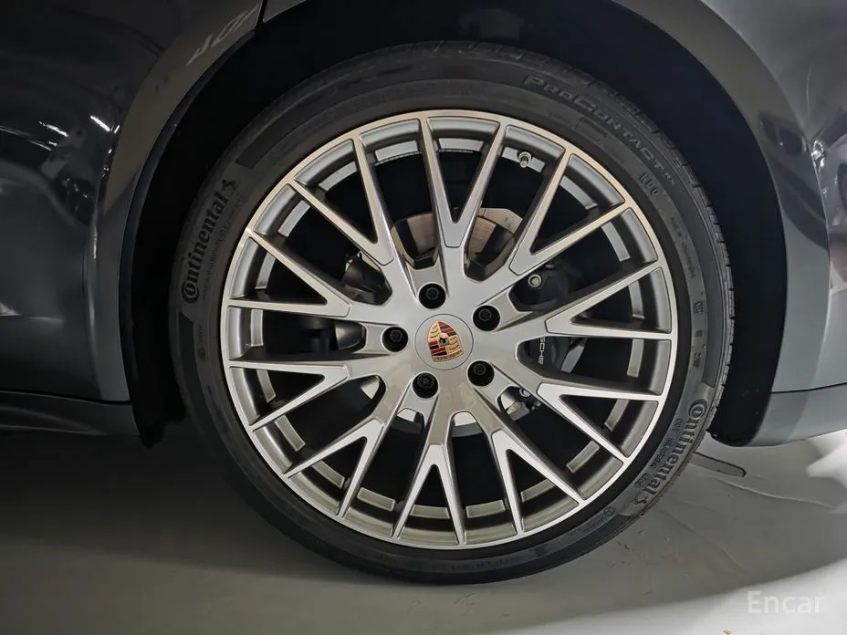 Фото 5 - Porsche Panamera