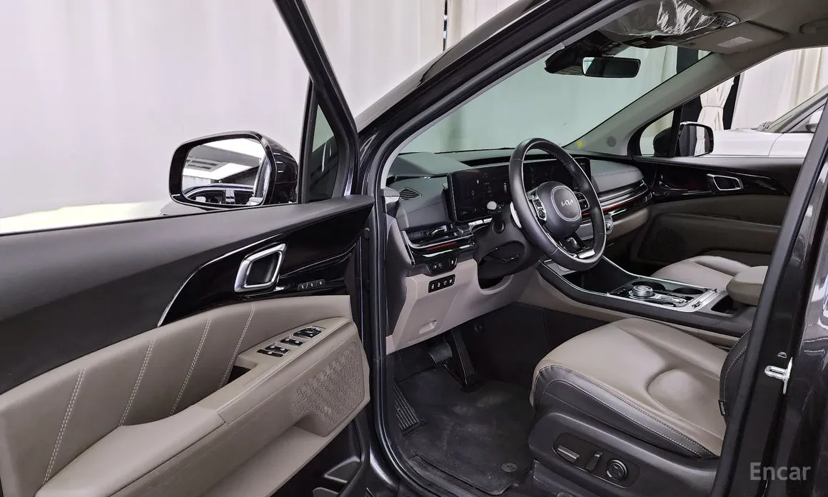 Фото 10 - Kia Carnival