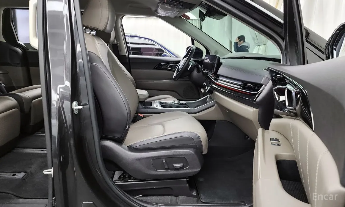 Фото 11 - Kia Carnival