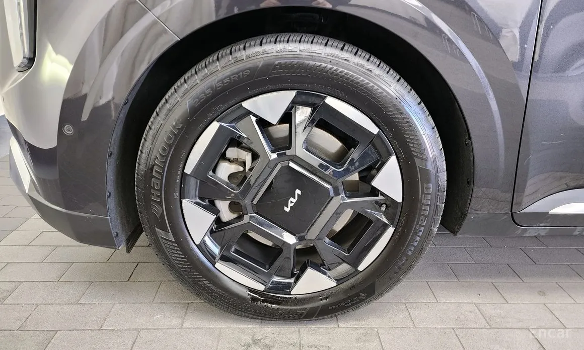 Фото 5 - Kia Carnival