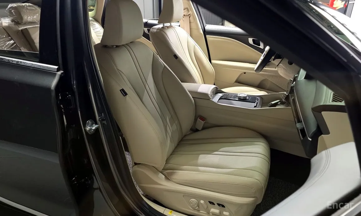 Фото 12 - Kia K8