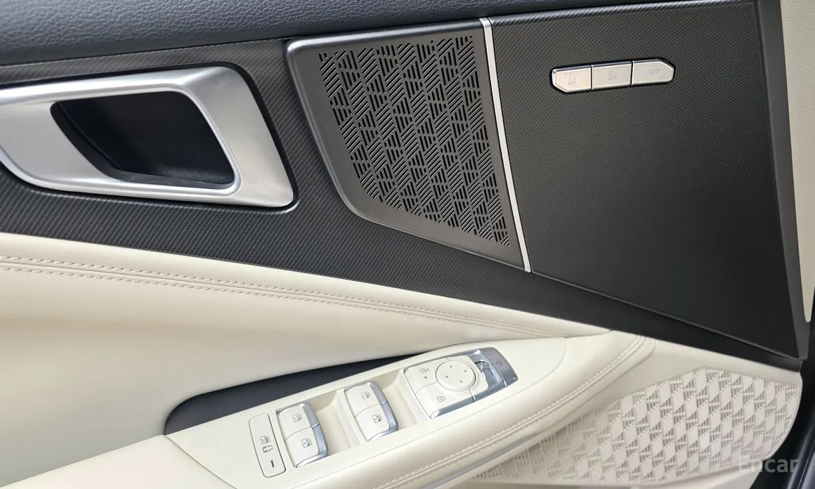 Фото 14 - Kia K8