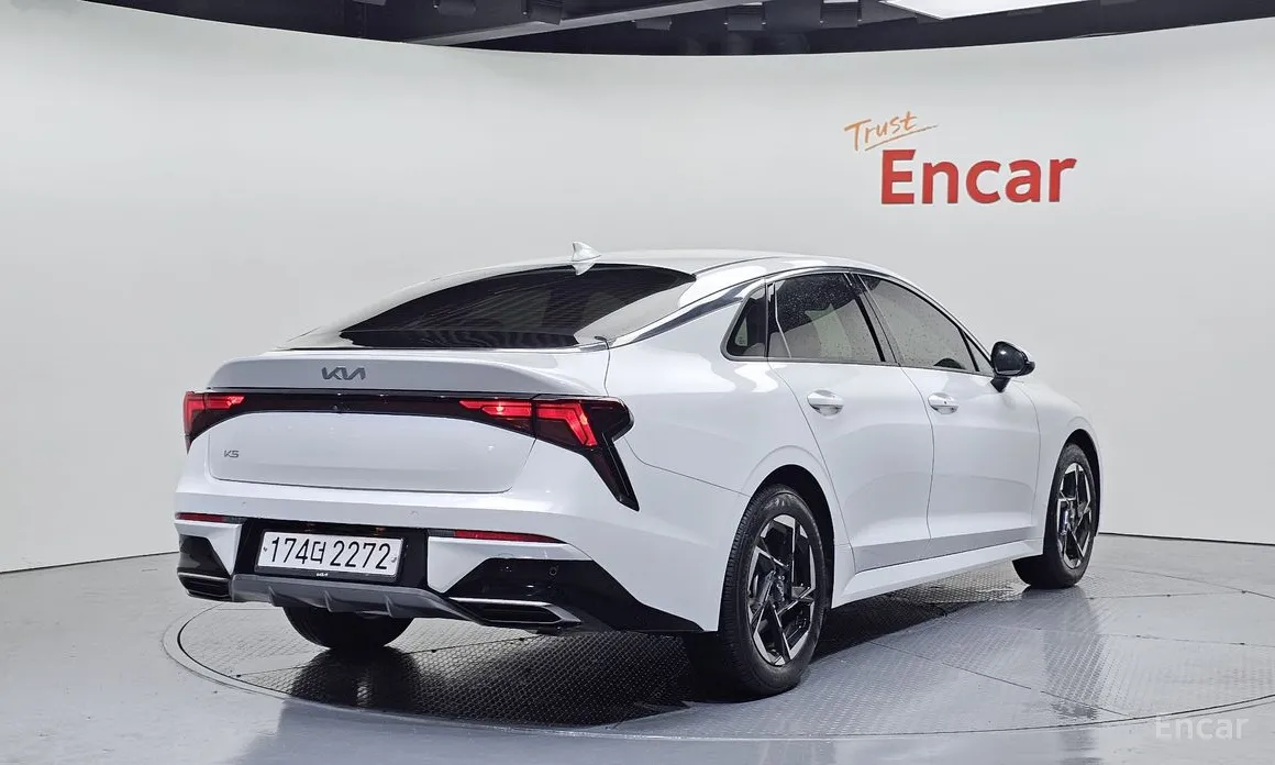 Фото 2 - Kia K5