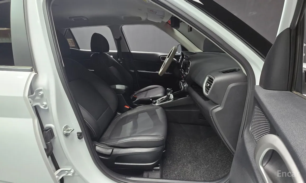 Фото 11 - Hyundai Venue