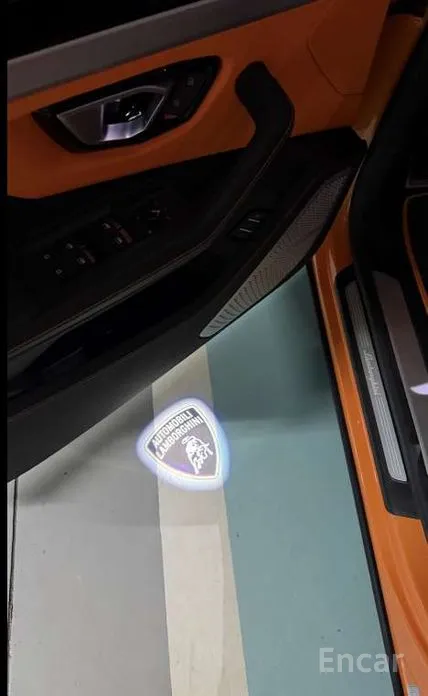 Фото 8 - Lamborghini Urus