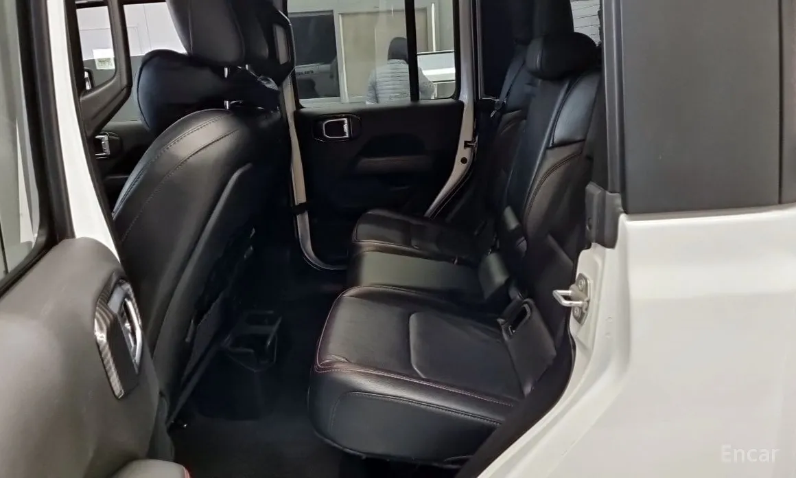 Фото 8 - Jeep Gladiator