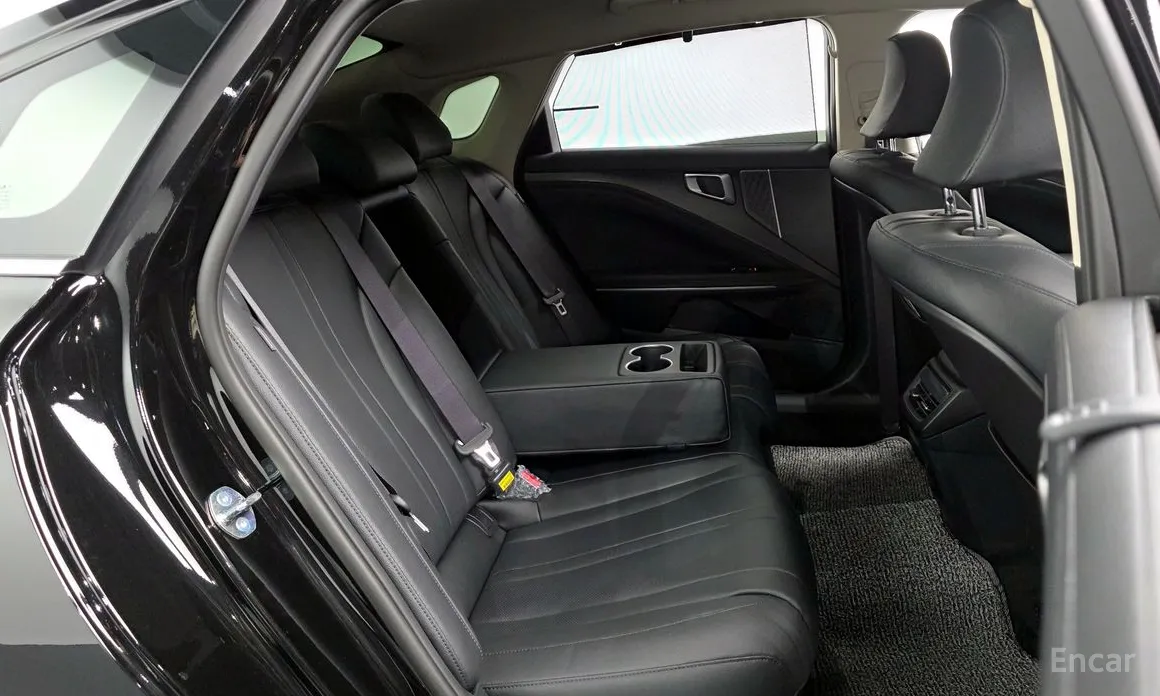 Фото 12 - Kia K8