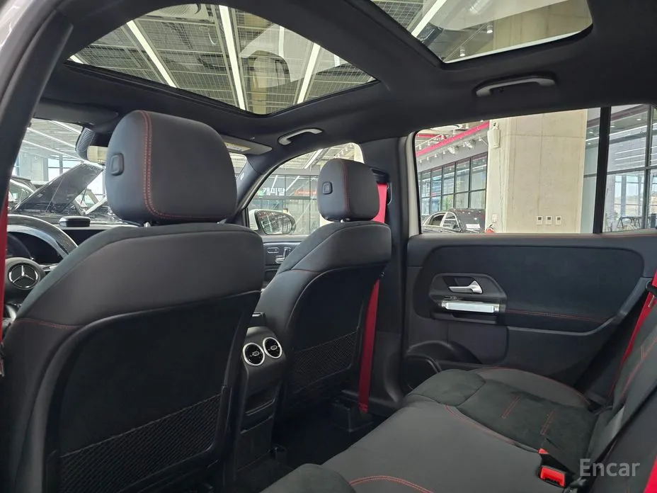 Фото 10 - Mercedes-Benz GLB-Class