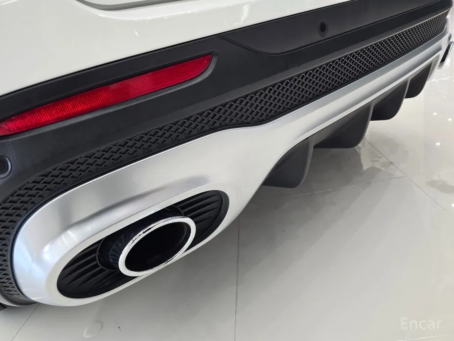 Фото 13 - Mercedes-Benz GLB-Class