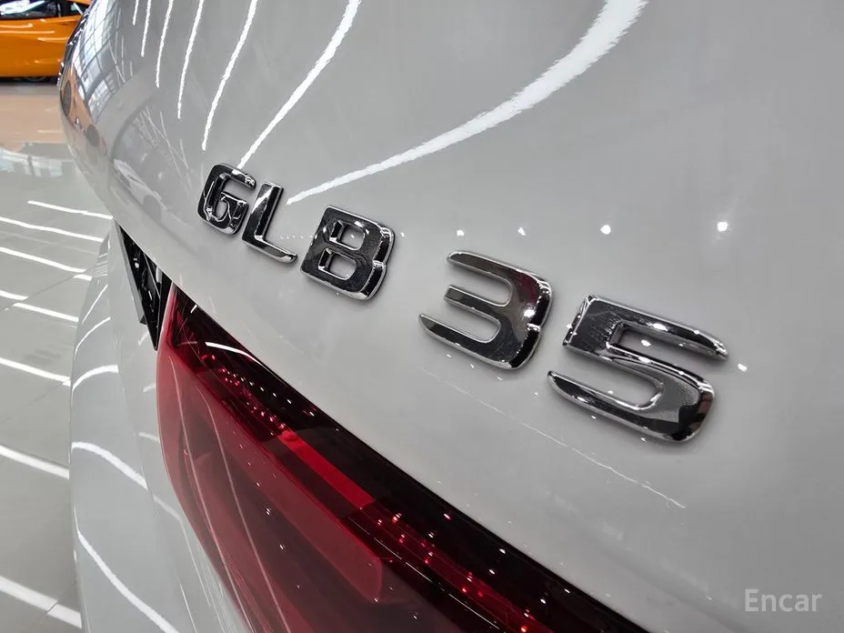 Фото 14 - Mercedes-Benz GLB-Class