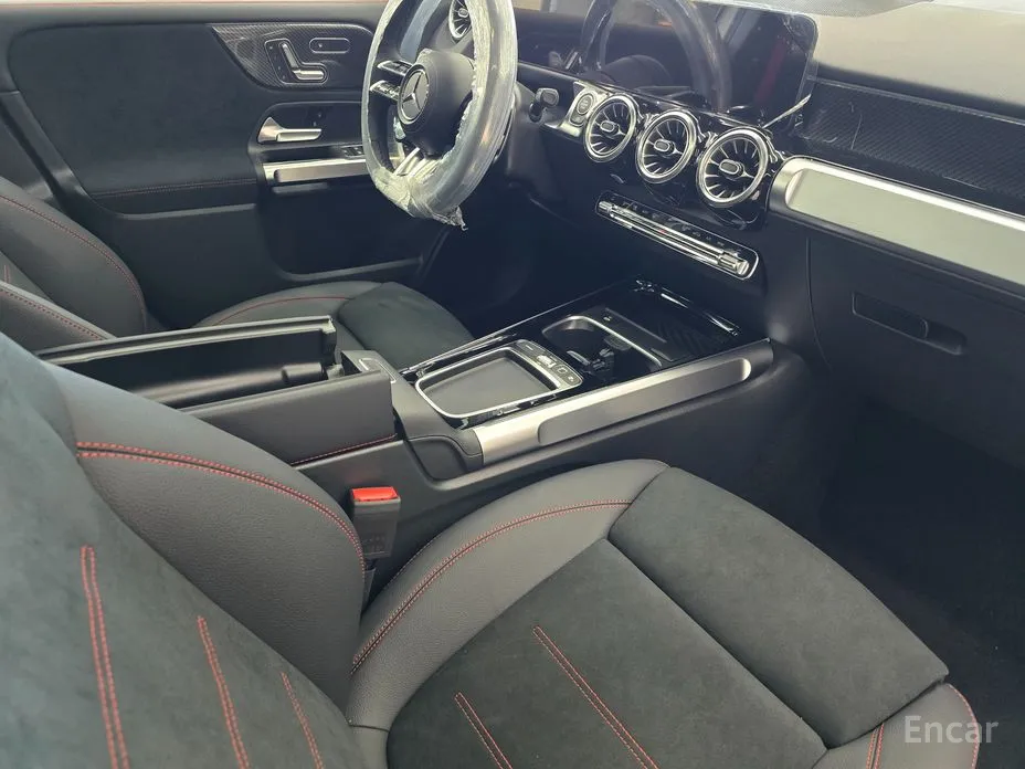 Фото 17 - Mercedes-Benz GLB-Class