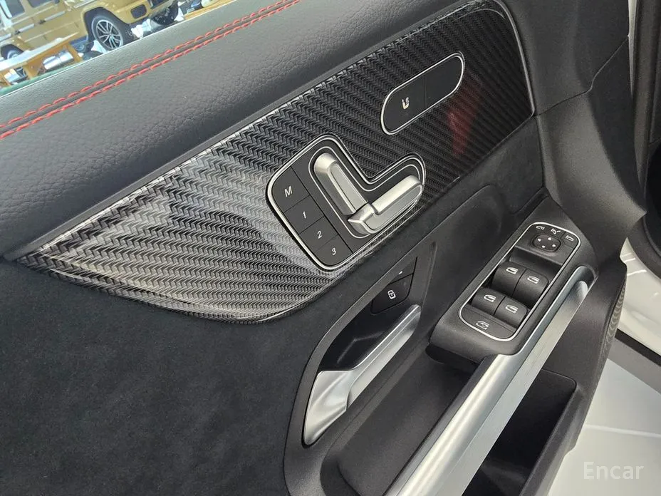 Фото 7 - Mercedes-Benz GLB-Class