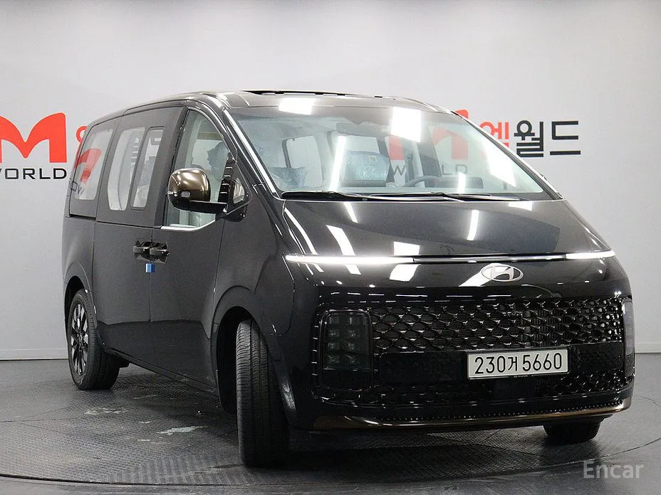 Фото 2 - Hyundai Staria