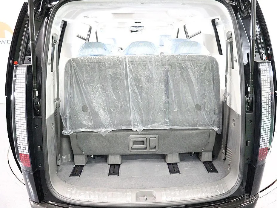 Фото 8 - Hyundai Staria