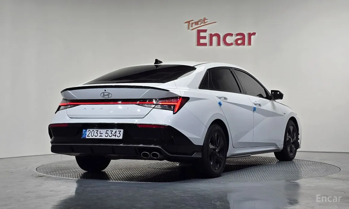 Фото 2 - Hyundai Avante