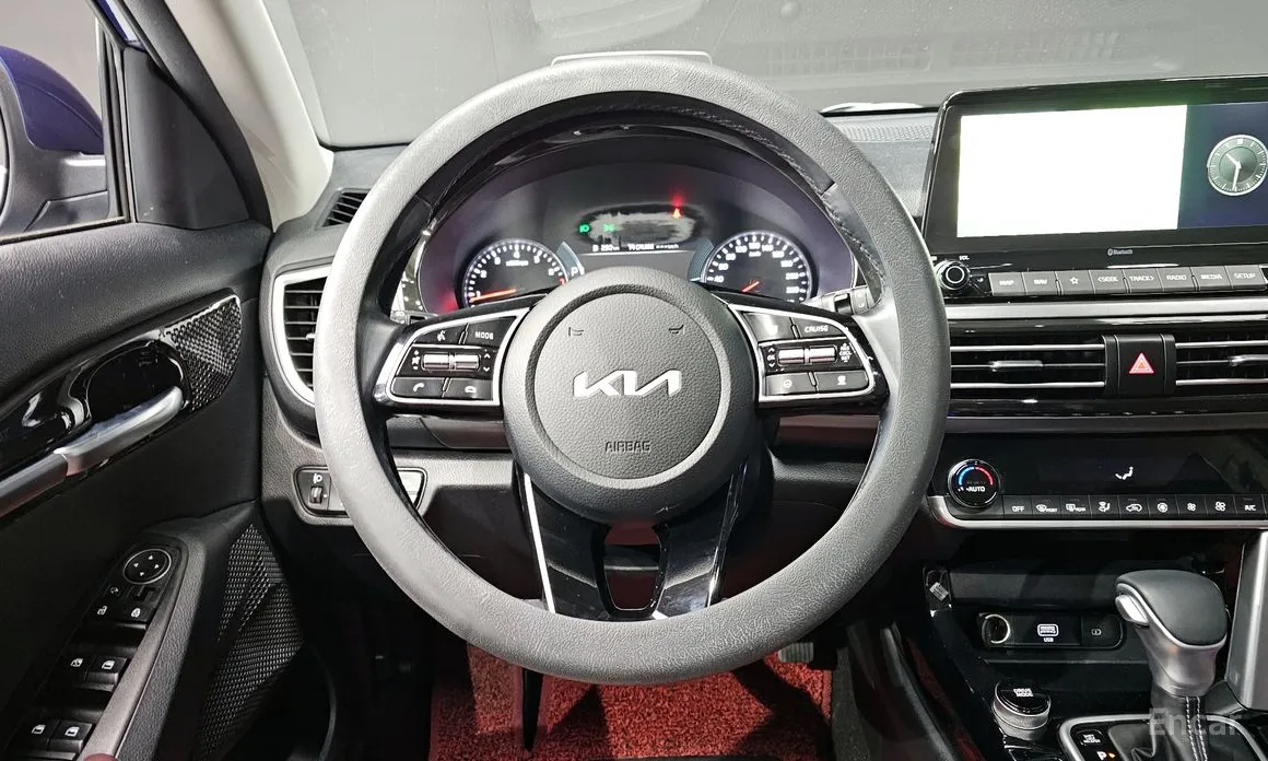 Фото 13 - Kia Seltos