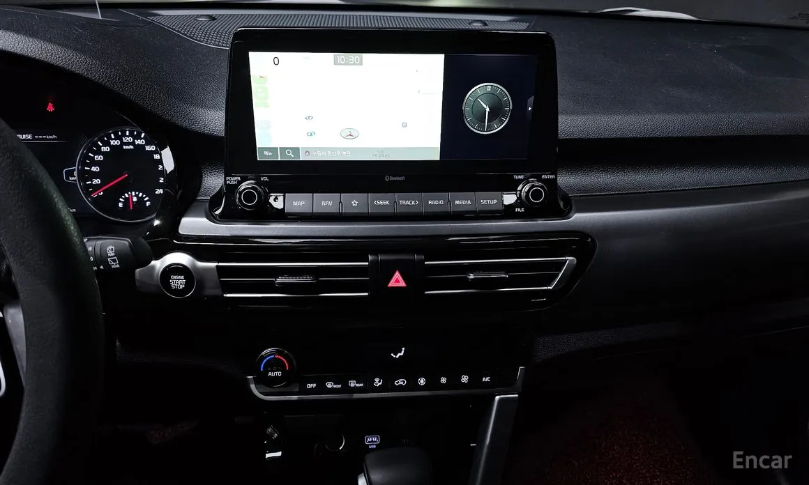 Фото 14 - Kia Seltos