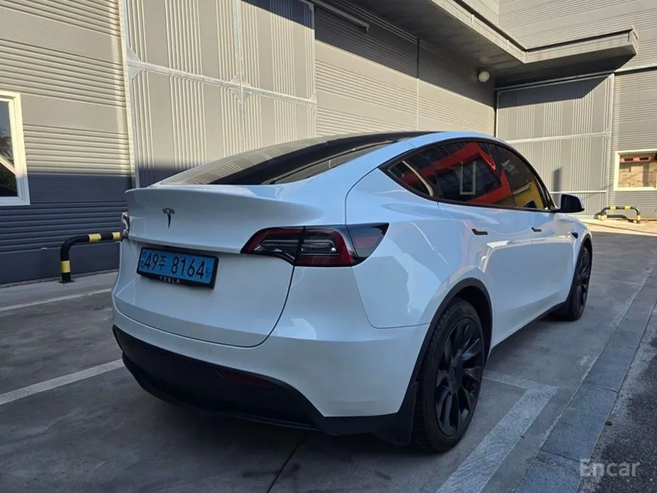 Фото 2 - Tesla Model Y