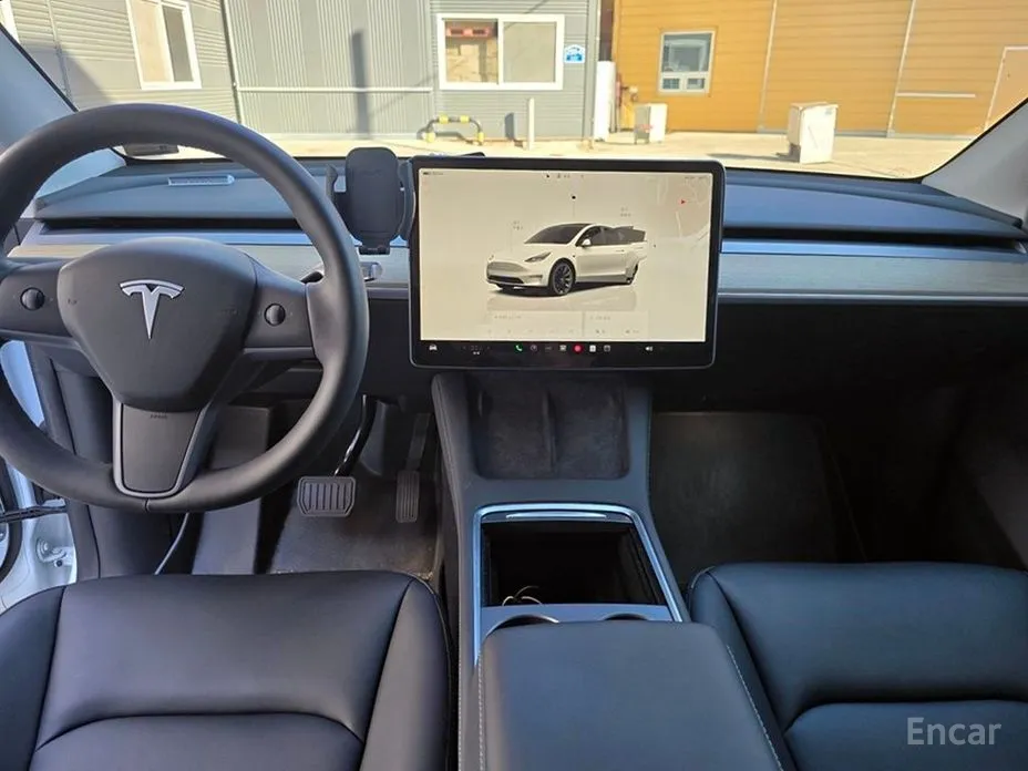 Фото 8 - Tesla Model Y