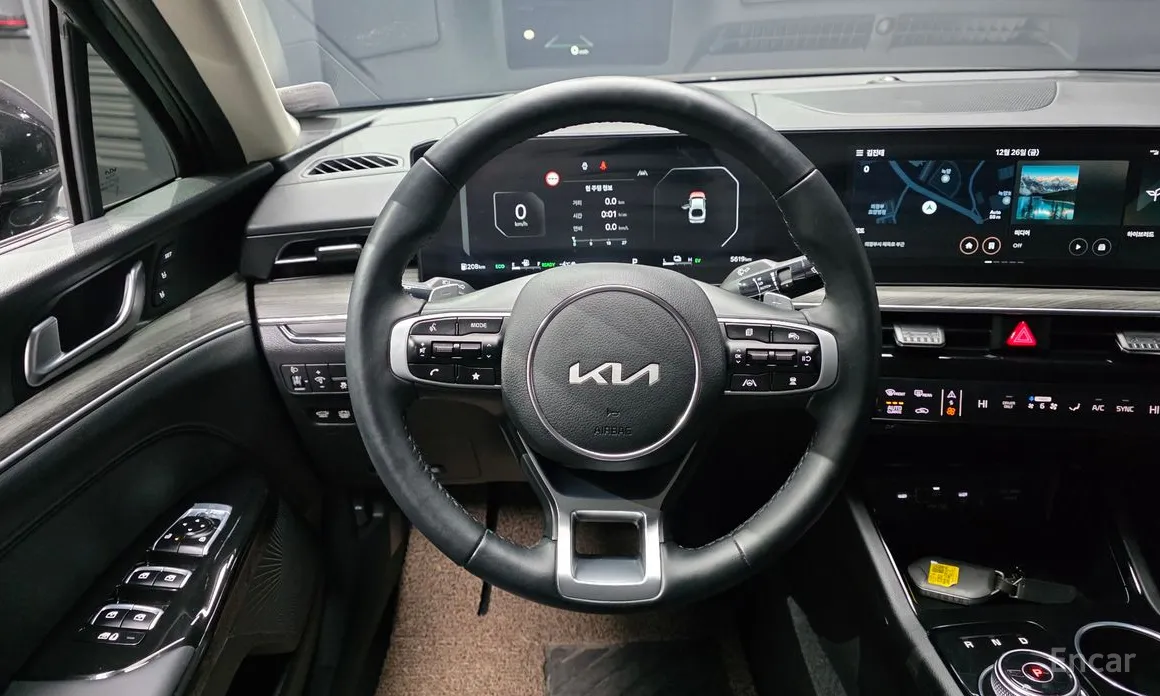 Фото 13 - Kia K5