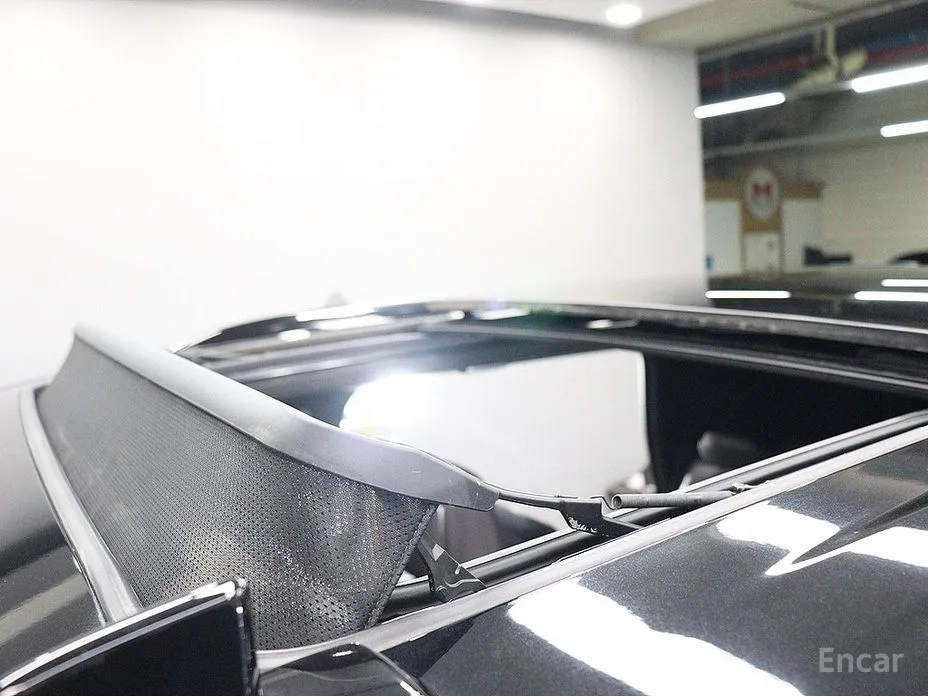 Фото 10 - Cadillac Escalade