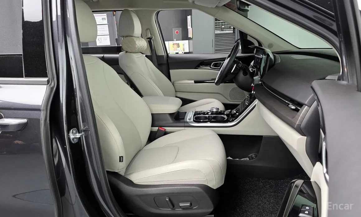 Фото 10 - Kia Carnival