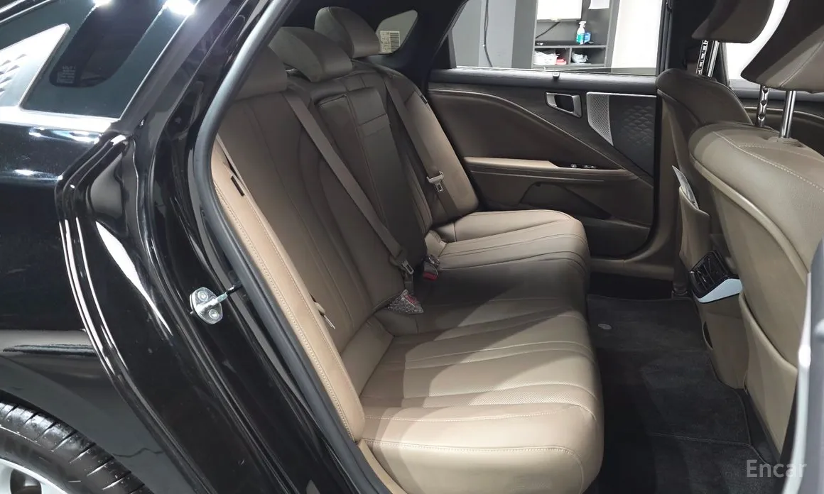 Фото 11 - Kia K8