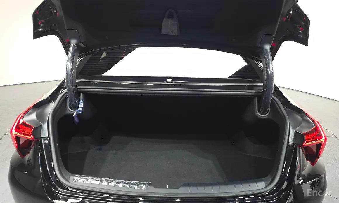 Фото 19 - Kia K8