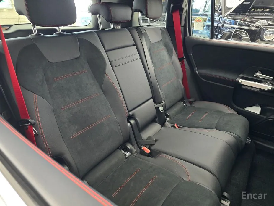 Фото 13 - Mercedes-Benz GLB-Class