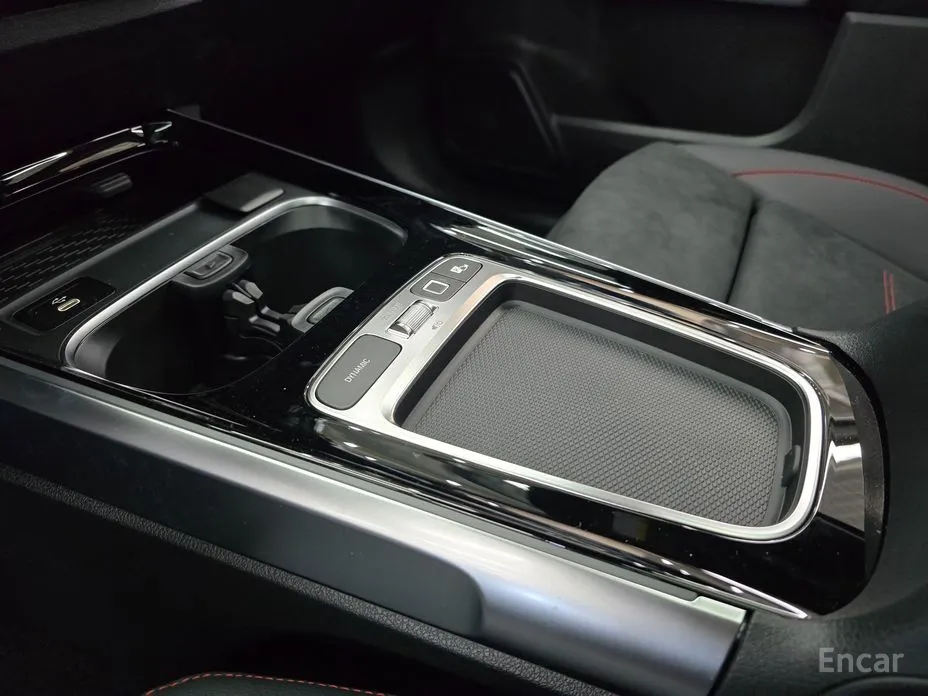 Фото 9 - Mercedes-Benz GLB-Class