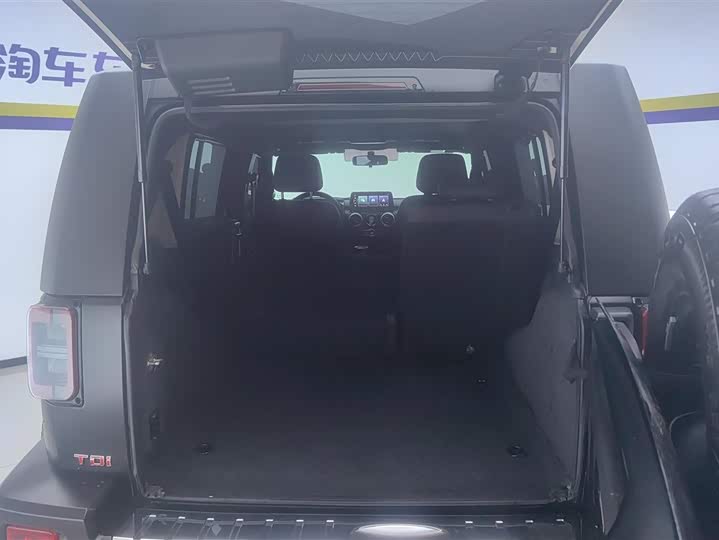 Фото 4 - BAIC Beijing BJ40