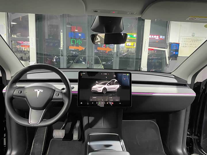 Фото 9 - Tesla Model Y