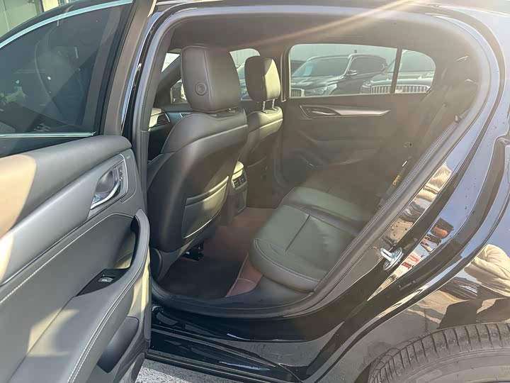 Фото 7 - Cadillac CT5