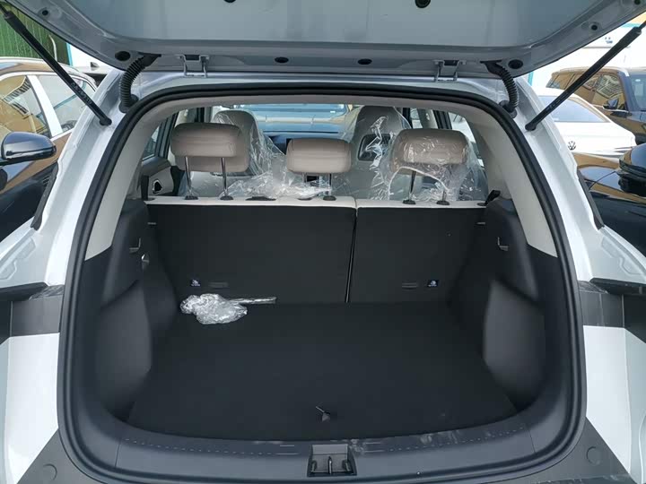 Фото 9 - BYD Yuan Up