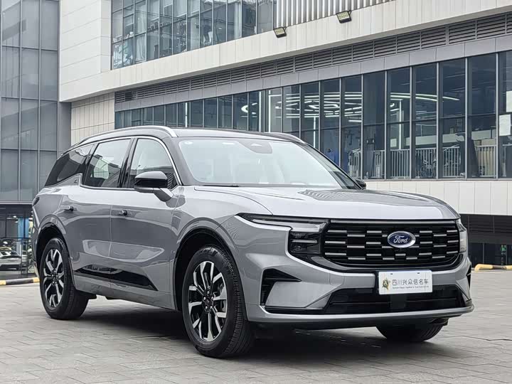 Фото 4 - Ford Edge