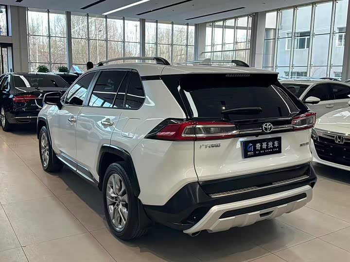 Фото 5 - Toyota Wildlander