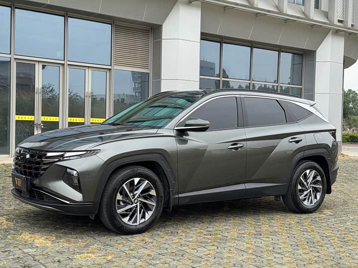 Фото 1 - Hyundai Tucson L