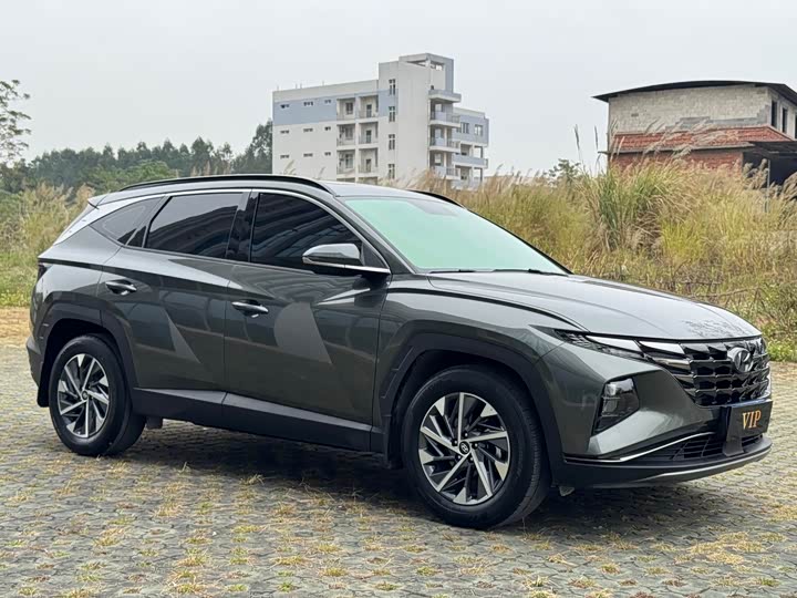 Фото 3 - Hyundai Tucson L